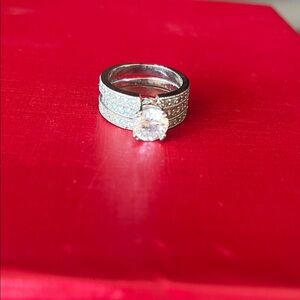 Silver Ring with rhinestones size 6